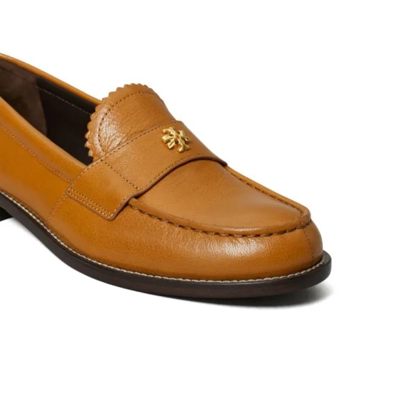 Tory Burch
Classic leather loafers sugar brown women size 7 gently used - Picture 5 of 16